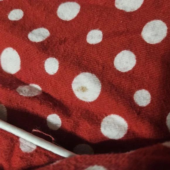 Kim Roger's red and white polka dot pajama set! - Picture 2 of 7